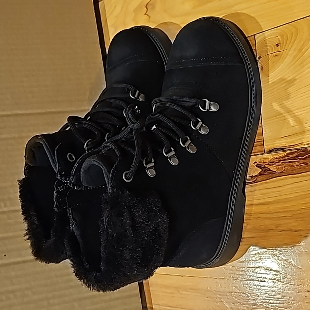 Ugg suede boots with side zipper